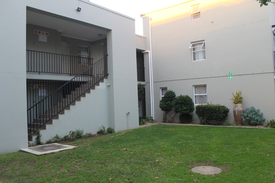 1 Bedroom Property for Sale in Gordons Bay Central Western Cape